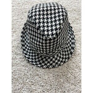 Milani Hat Mens Black AND WHITE IN EXELENT CONDITION SIZE L/XL